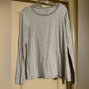 GAP long sleeve top